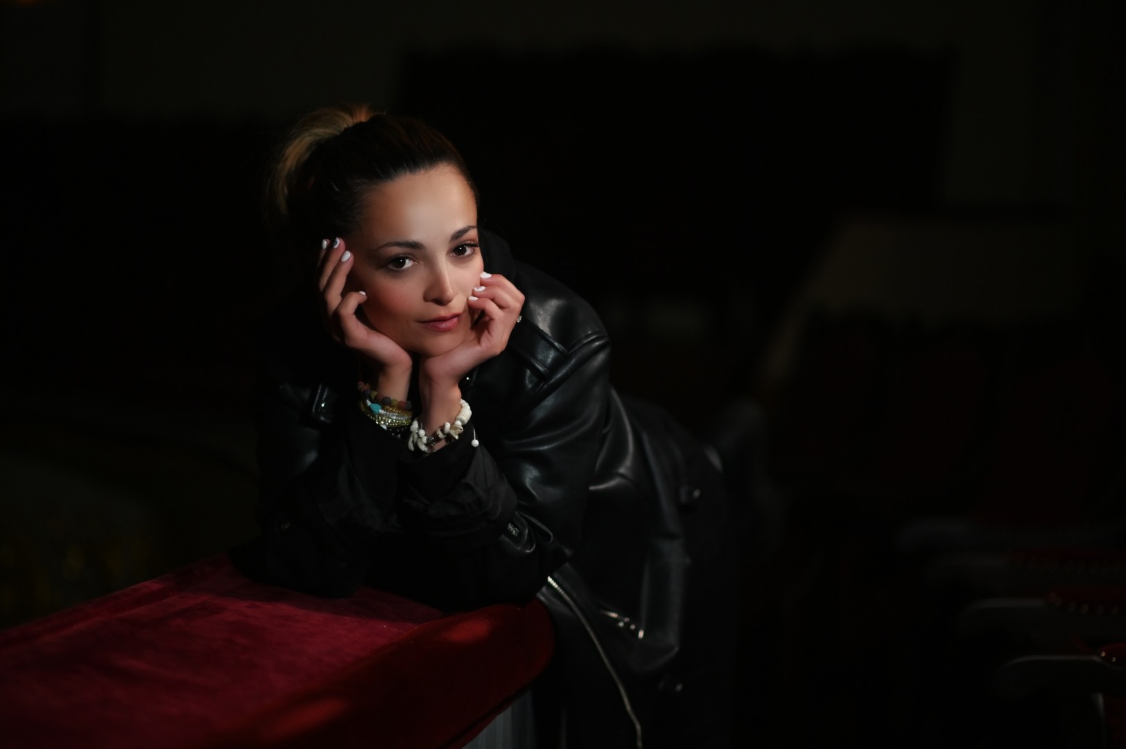 «Вечерняя Москва»: Теона Дольникова «Меня ведет интуиция»